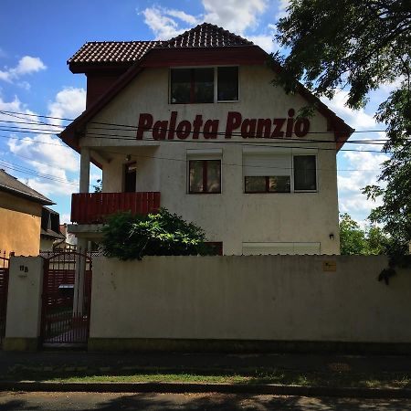 לינה וארוחת בוקר בודפשט Palota Panzio מראה חיצוני תמונה