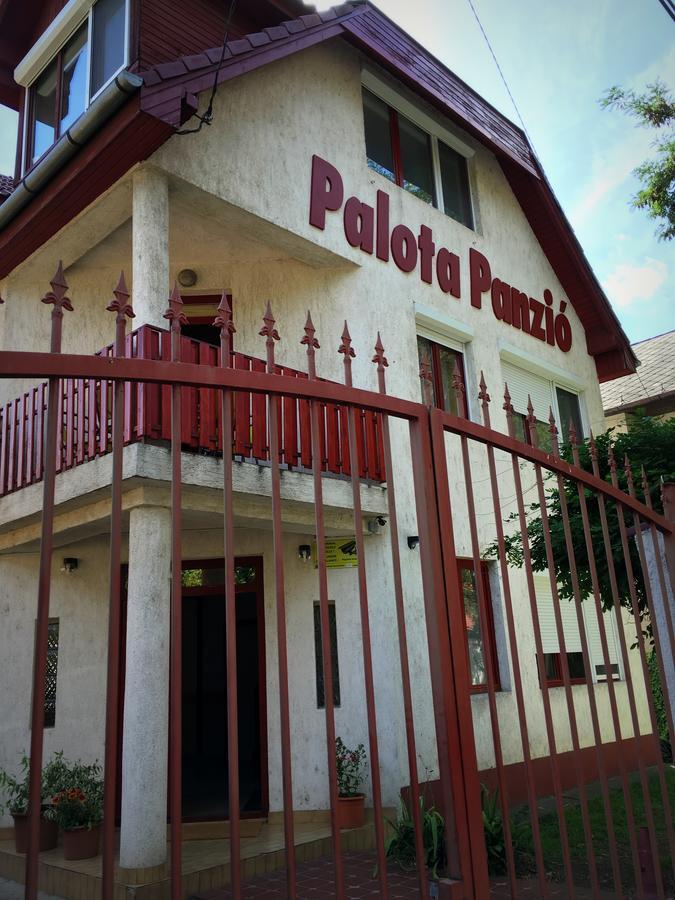 לינה וארוחת בוקר בודפשט Palota Panzio מראה חיצוני תמונה